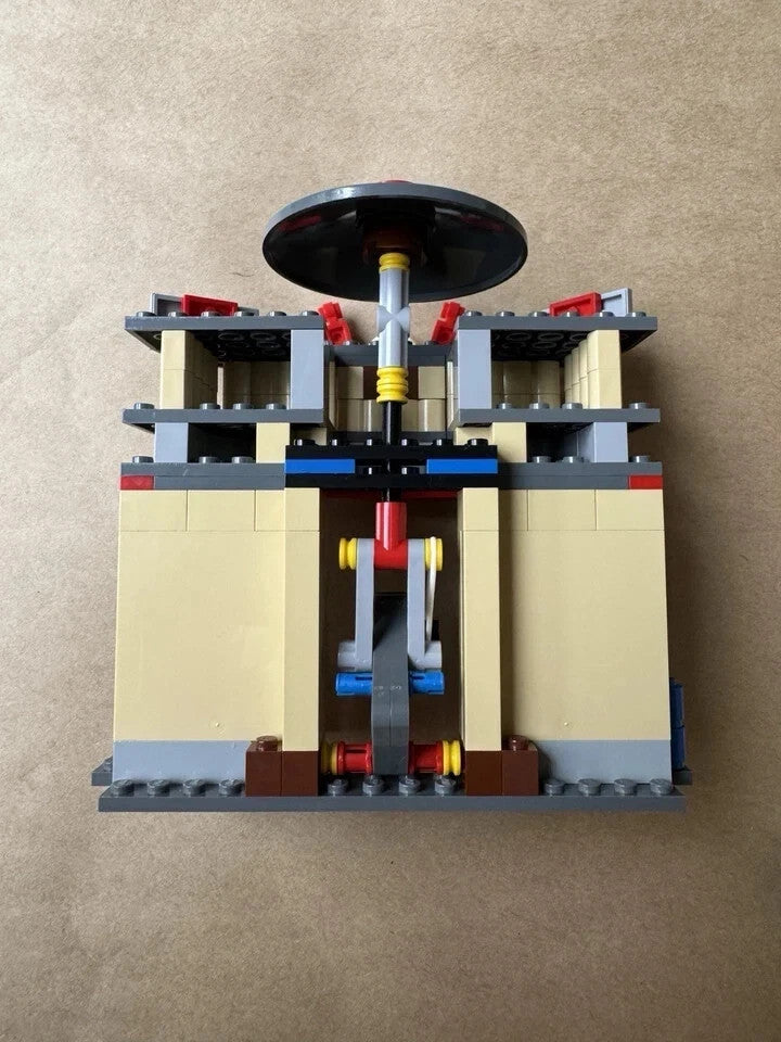 8487 Flo's V8 Café - LEGO Pixar Cars - 100% COMPLETE - NO BOX OR INSTRUCTIONS