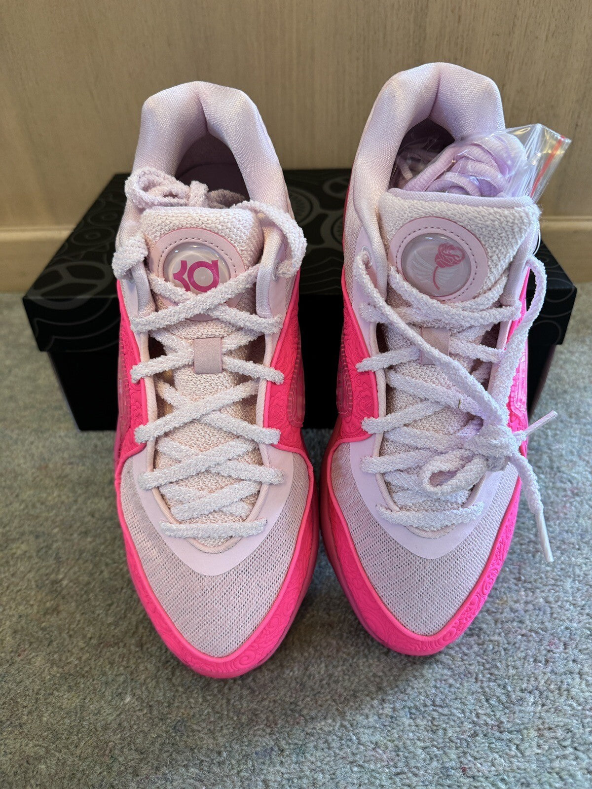 Nike - KD16 Pink Aunt Pearl ' FREE SHIPPING *INHAND* US 10 MENS/US 11.5 WOMENS