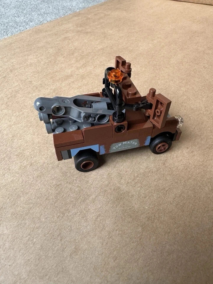 8487 Flo's V8 Café - LEGO Pixar Cars - 100% COMPLETE - NO BOX OR INSTRUCTIONS